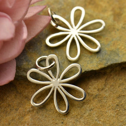 Sterling silver daisy flower earrings. 